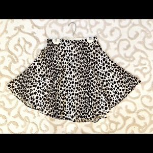 Club Monaco New A-Line leopard pattern skirt